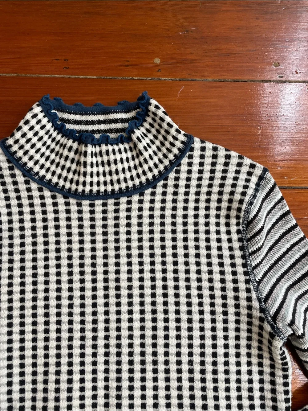 Free People We The Free People Gamer Cuff Crop Mixed Sweater Sz S 🧡🎀